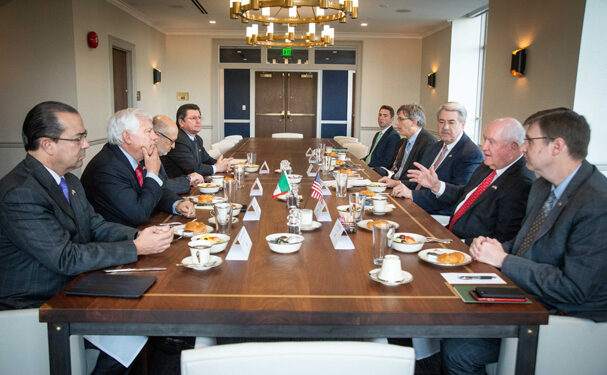 Sostiene titular de la SADER primera reunión con su homólogo de EEUU