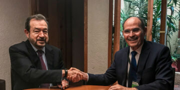 Autoridades firman convenio para potenciar proyectos en zonas áridas