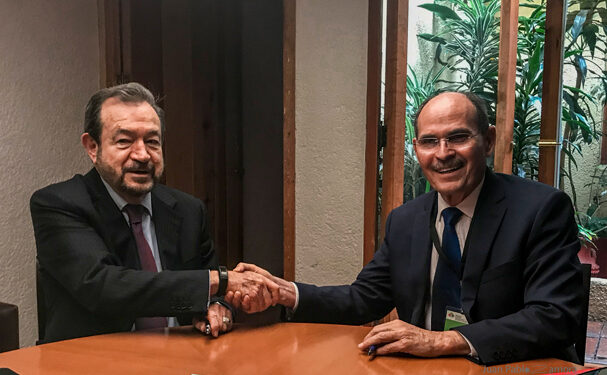 Autoridades firman convenio para potenciar proyectos en zonas áridas