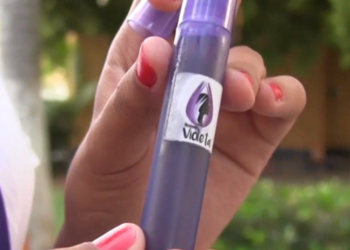 Estudiantes crean “gas violeta” de habanero como herramienta de defensa personal