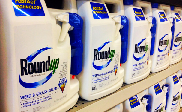 Monsanto recibe multa millonaria por efecto cancerígeno del glifosato