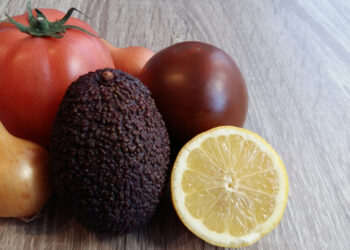 Precios de aguacate, jitomate, limón y cebolla aumentan en CDMX