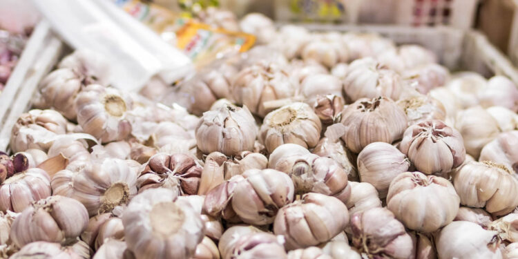 Ni el jengibre o el ajo previenen (o curan) previenen la COVID-19