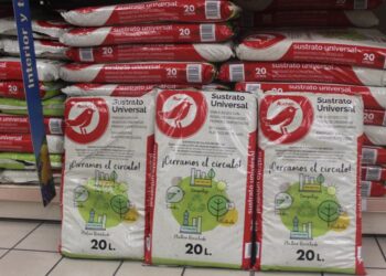 Presentan el primer sustrato elaborado con residuos de hipermercados