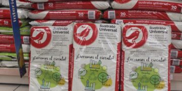 Presentan el primer sustrato elaborado con residuos de hipermercados