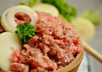 Consumo de alimentos crudos, entre los mayores riesgos de seguridad alimentaria