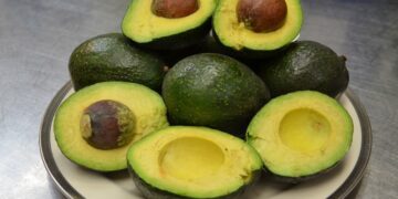 Estudio revela propiedades anticancerígenas del aguacate