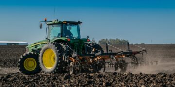 Piden legisladores programa de inversión en infraestructura y maquinaría para el campo