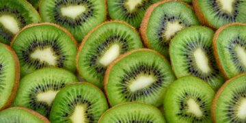 En EEUU, retiran kiwis verdes orgánicos por probable contagio de listeria
