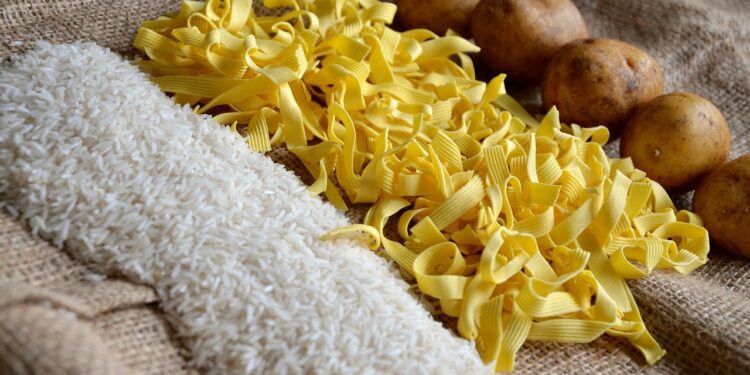 Alimentos básicos suben 6.1 % tras dos meses de bloqueo en Ormuz: ONU